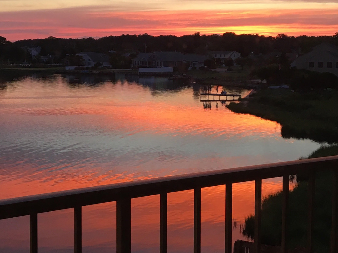 The Bay Resort Waterfront Hotel主图