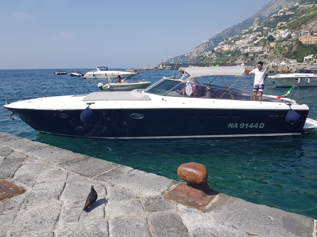 Amalfi Charter景点图片
