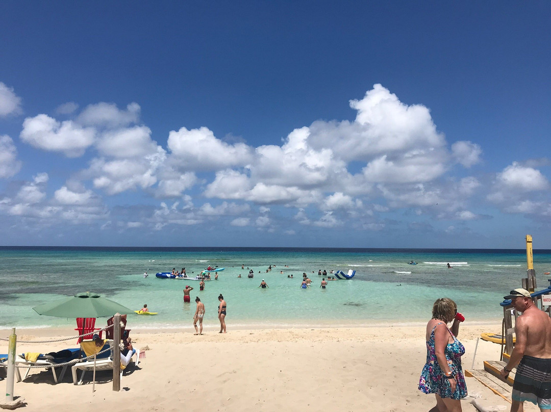 Carnival, Underwater Power scooter-Cockburn Town必去景点