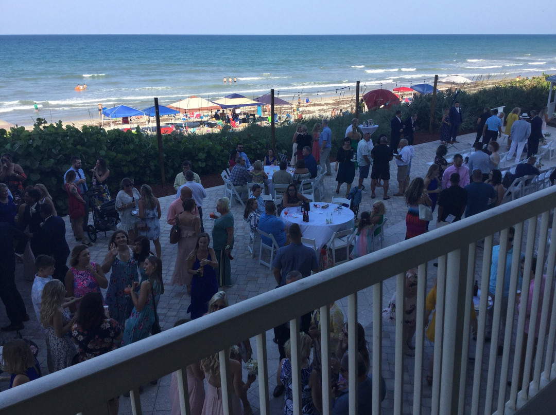 墨尔本海滨皇冠假日酒店主图