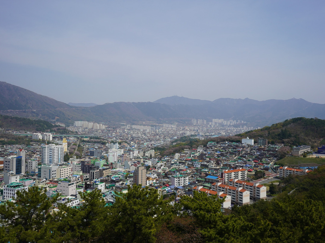 Jehwangsan Park-昌原市必去景点