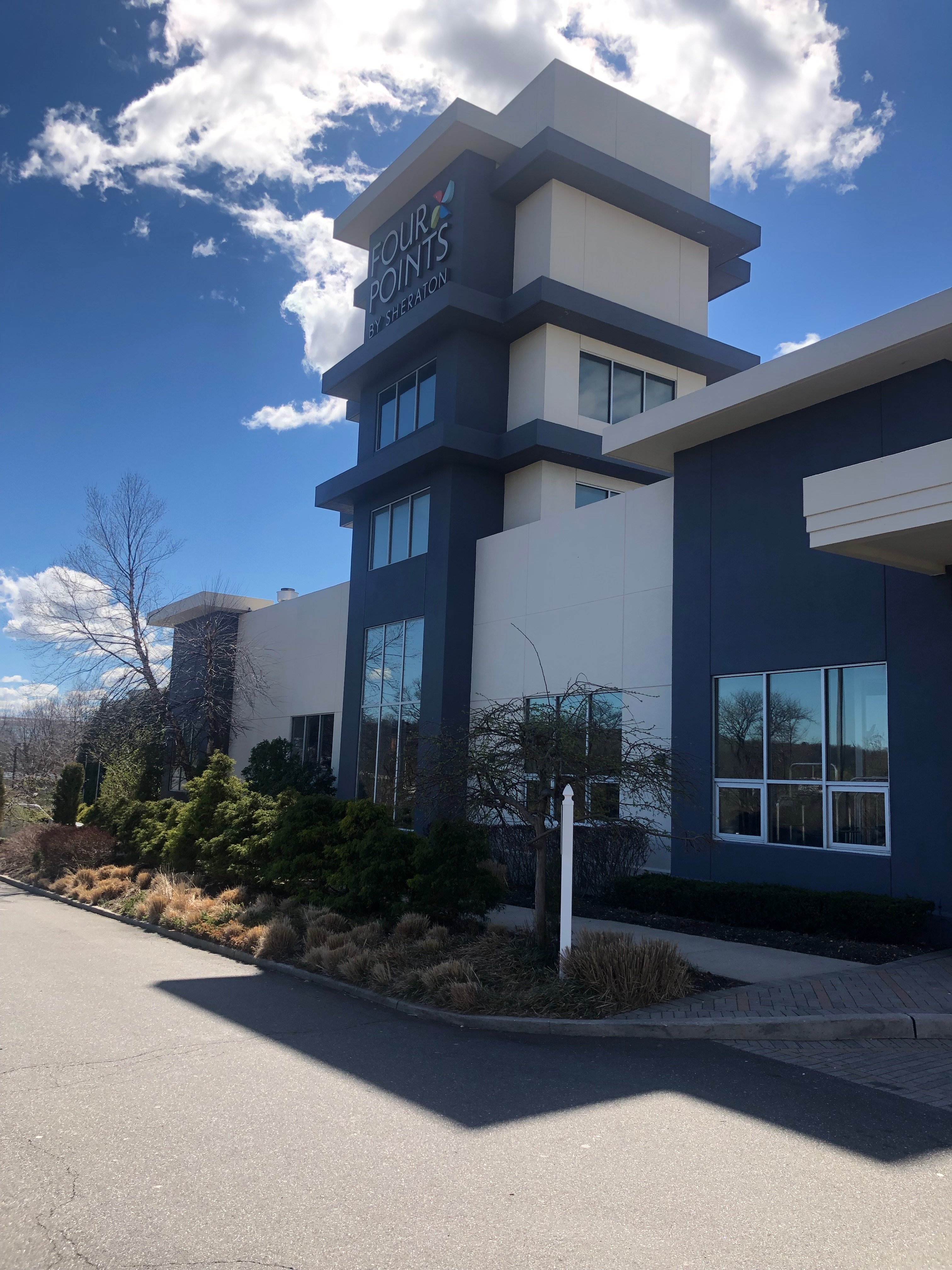 Four Points by Sheraton Melville Long Island-浴室