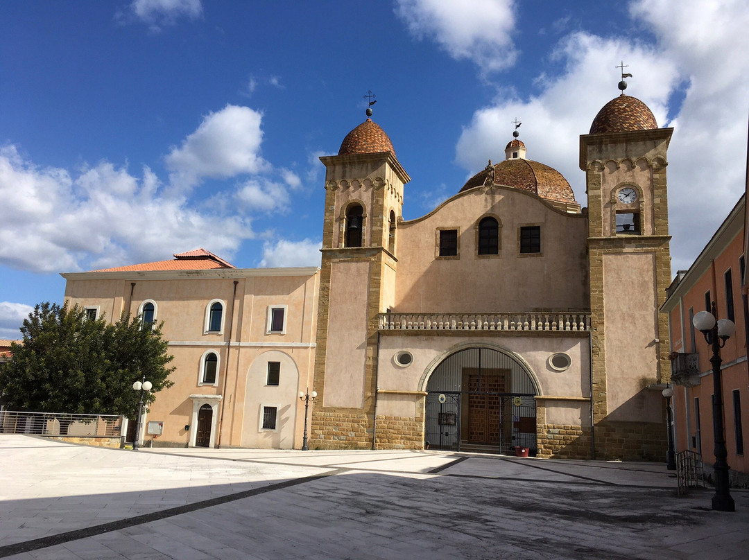 Siris旅游景点-Cattedrale dei Santi Pietro e Paolo