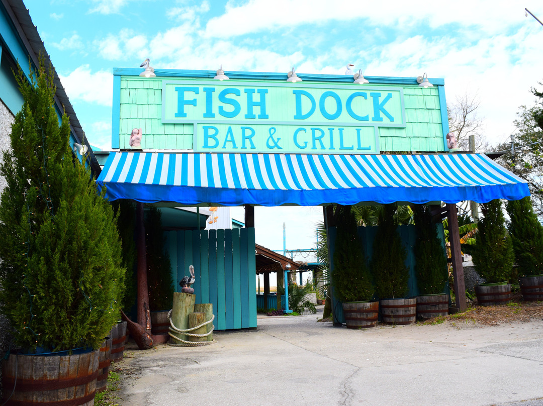 Crescent餐馆和美食-The Fish Dock Bar & Grill