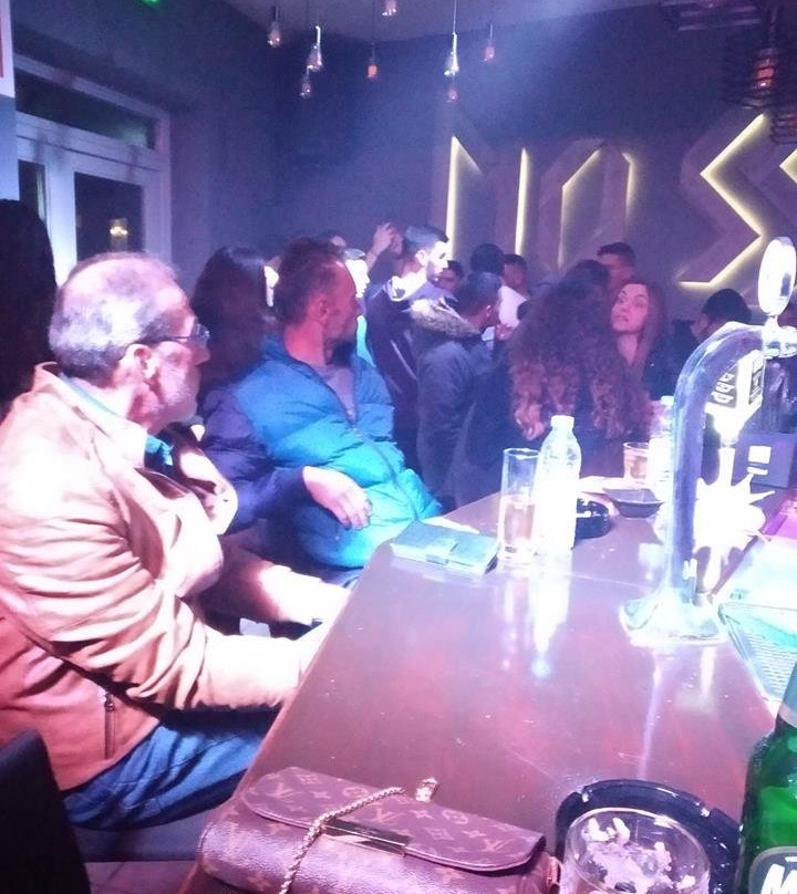 Moss Music Bar-Lixouri必去景点