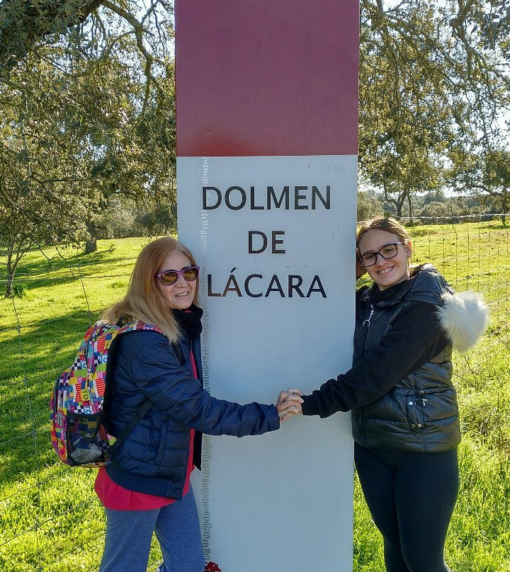 Dolmen de Lacara景点图片