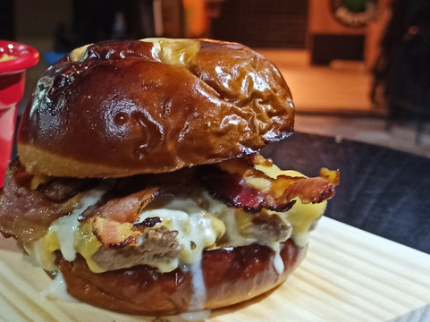 Santa Chapa Burger Station