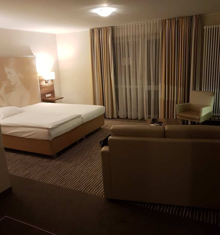 Balland's Hotel & Restaurant主图