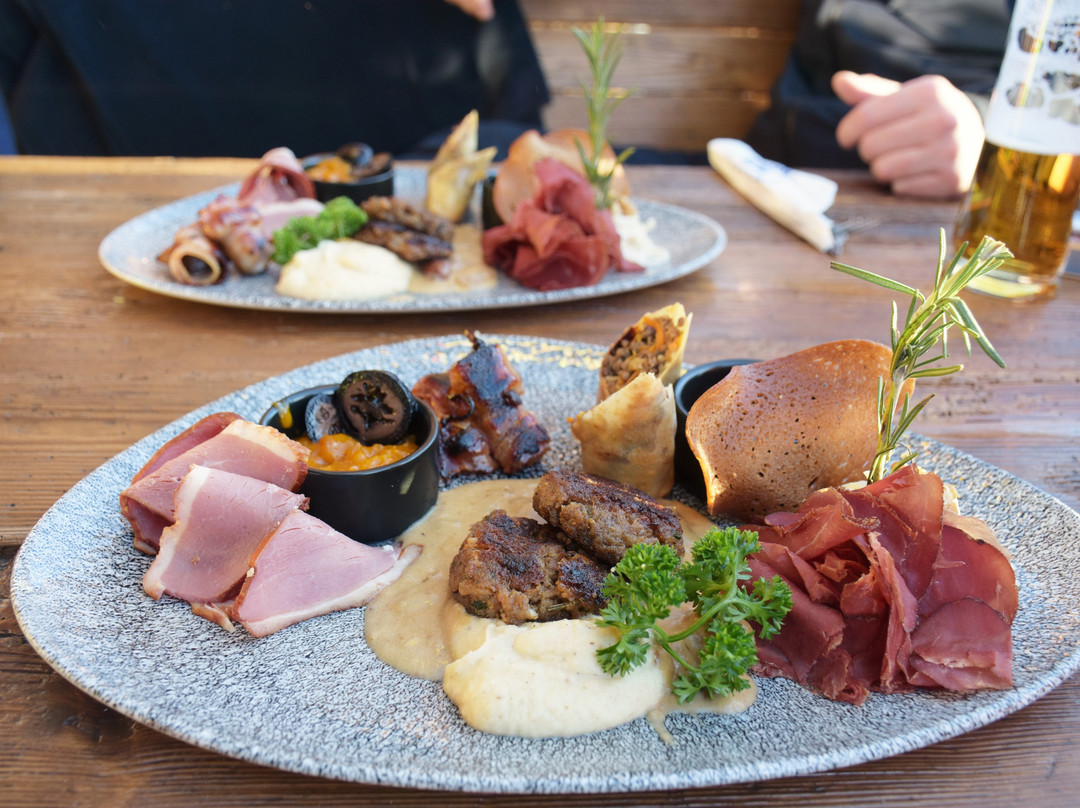 Montana Royal Restaurant