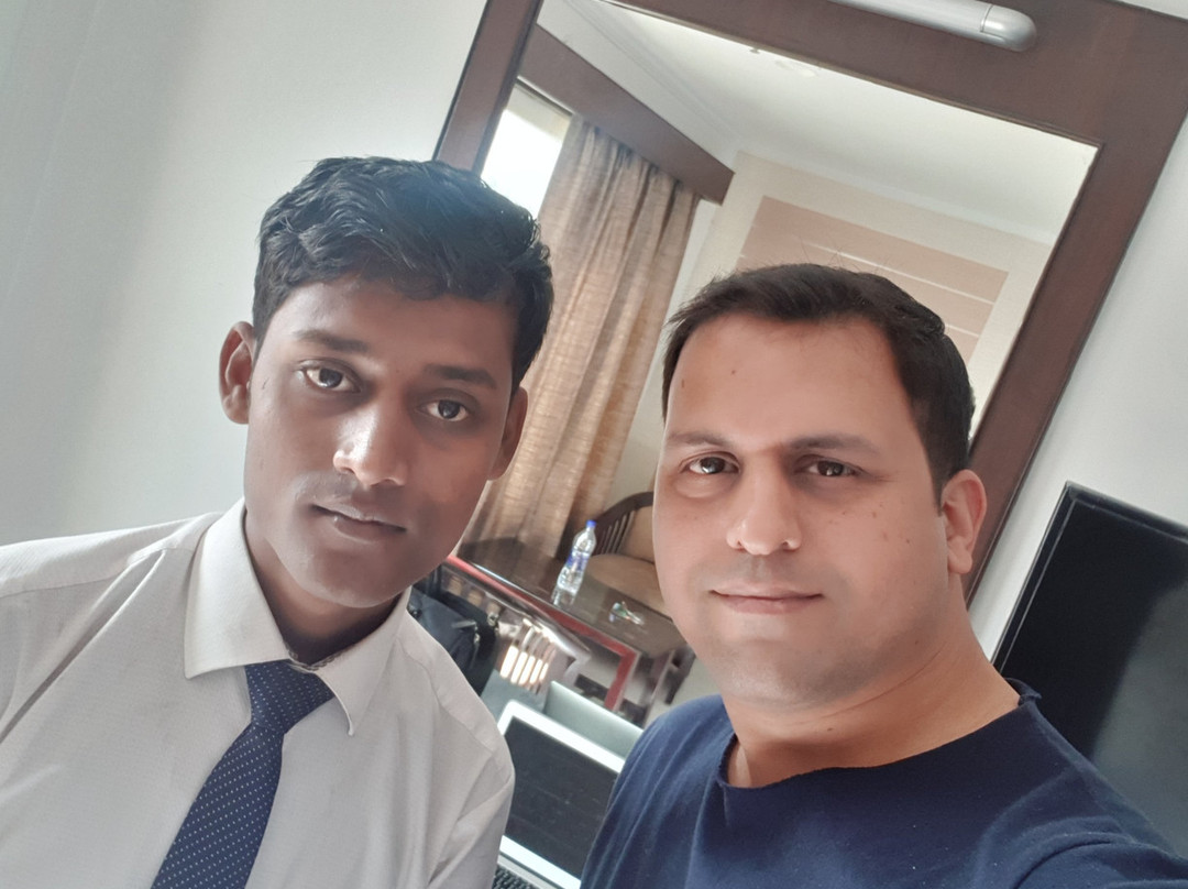 Airport City Hotel主图