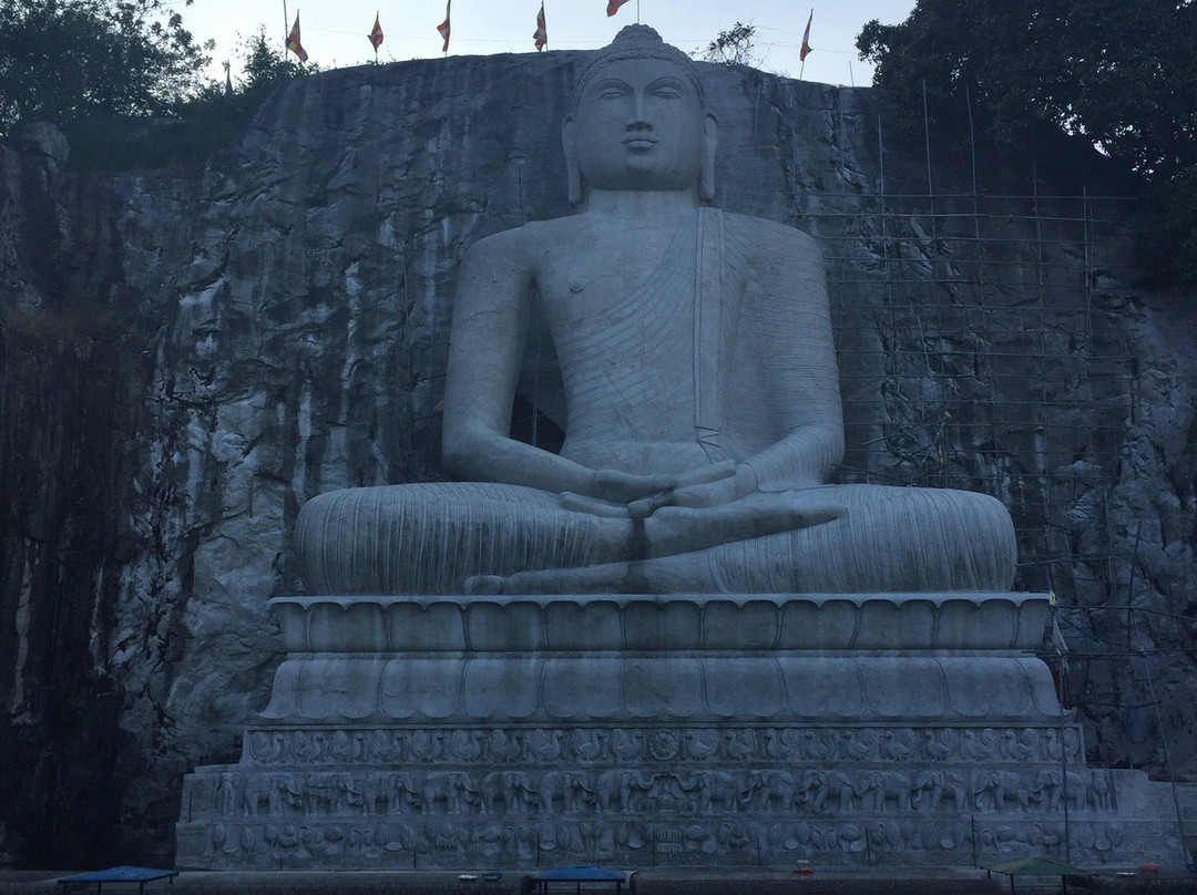World's tallest granite Samadhi Buddha statue in Kurunegala景点图片