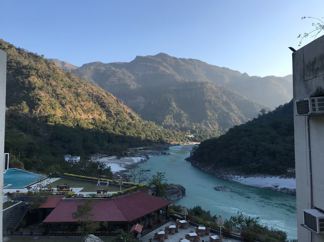 Aloha On The Ganges主图