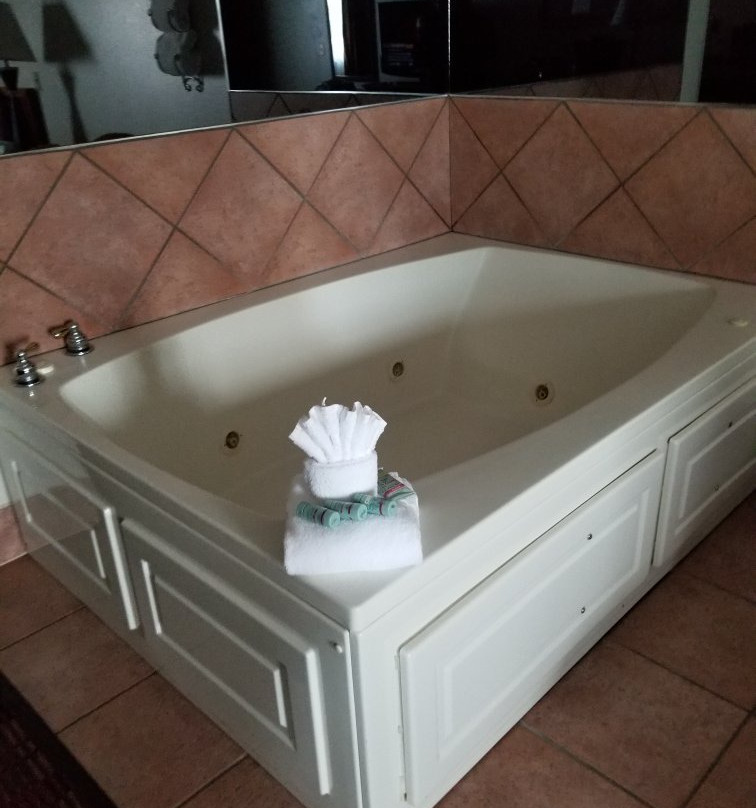 会所贝斯特韦斯特酒店及套房主图