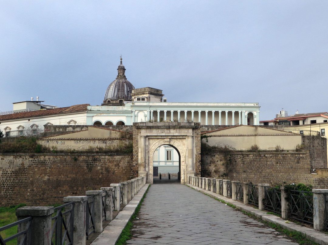 Porta Napoli景点图片