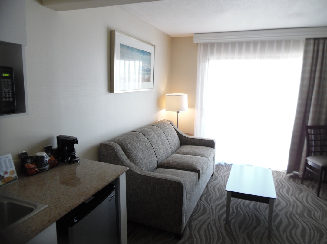 Breakers Hotel & Suites