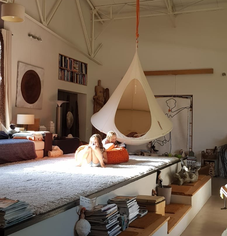 Le Poteau Rose主图