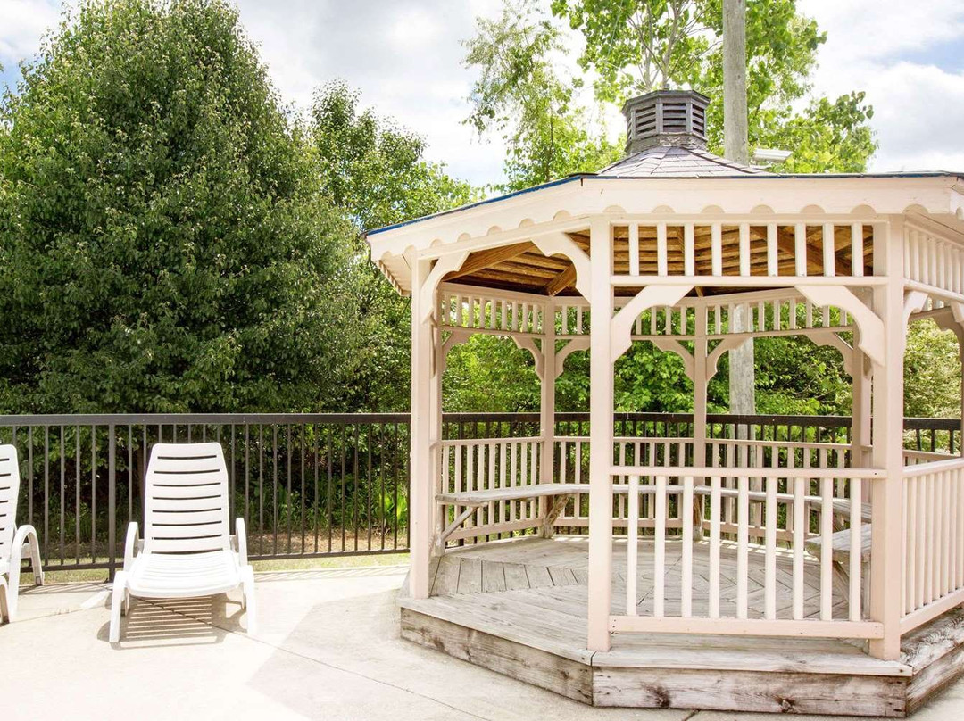 Ramada by Wyndham Pelham主图