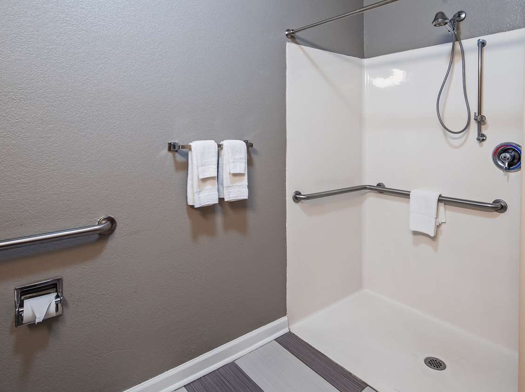 Best Western Commerce Inn主图