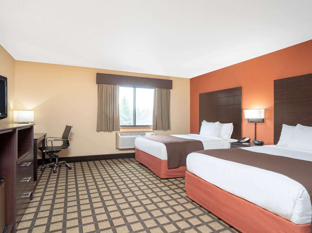 Baymont by Wyndham Lakeville主图