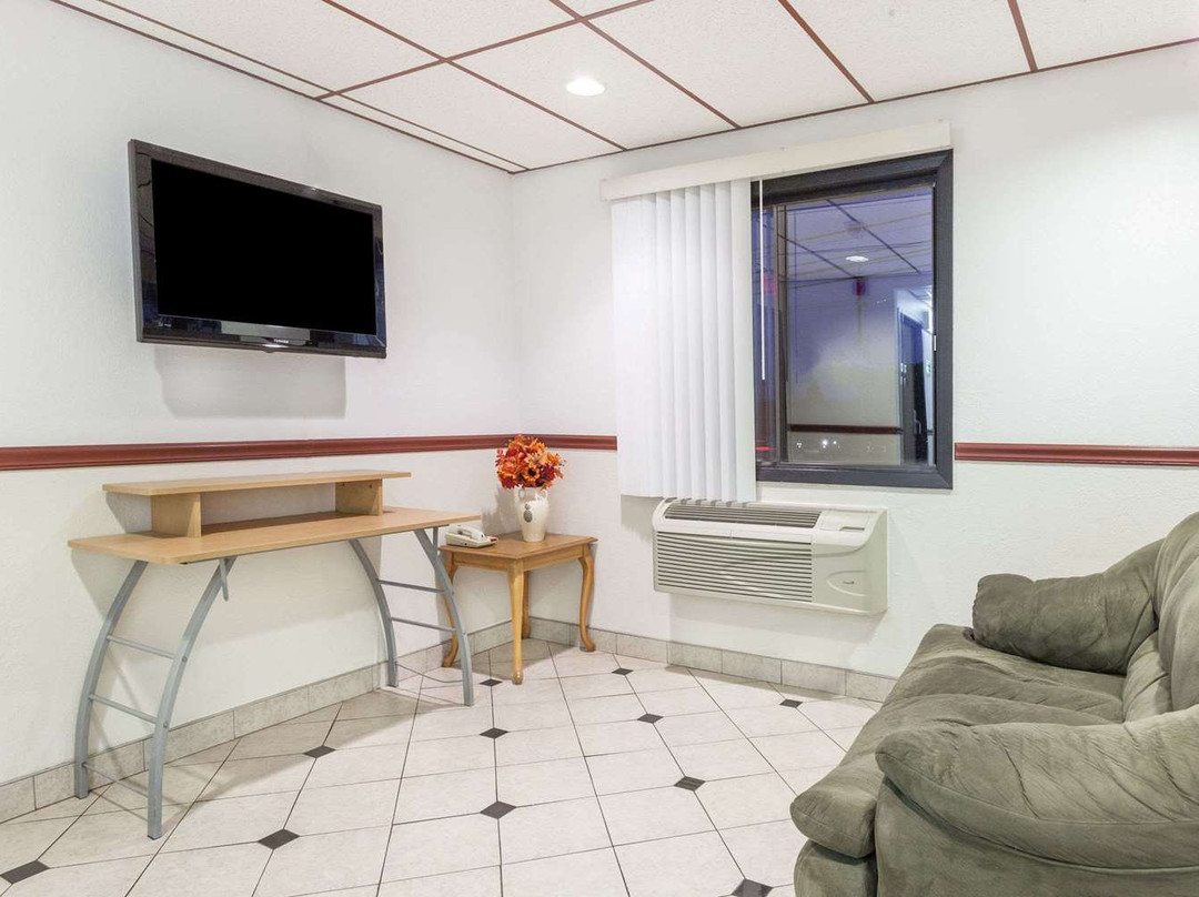 Super 8 by Wyndham Winchester VA主图