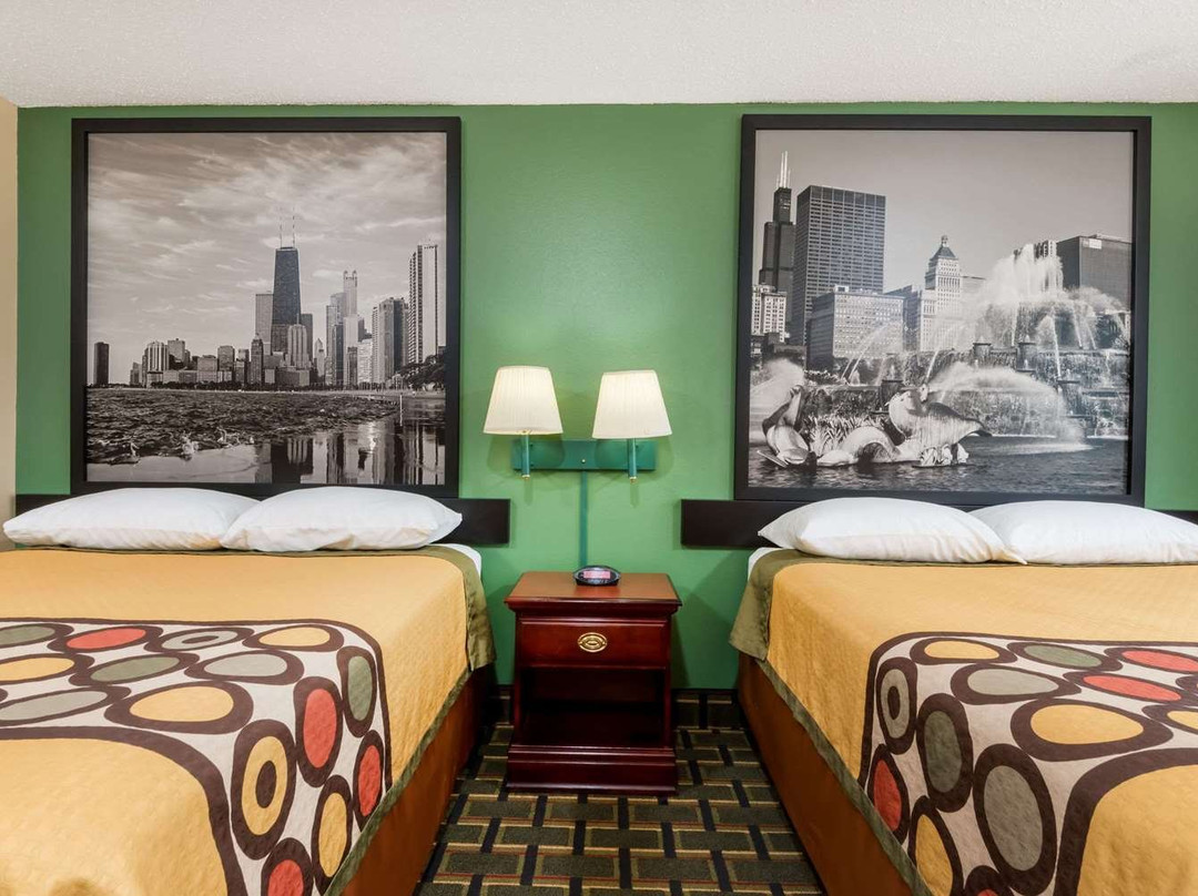 Super 8 by Wyndham Mt. Carmel IL主图