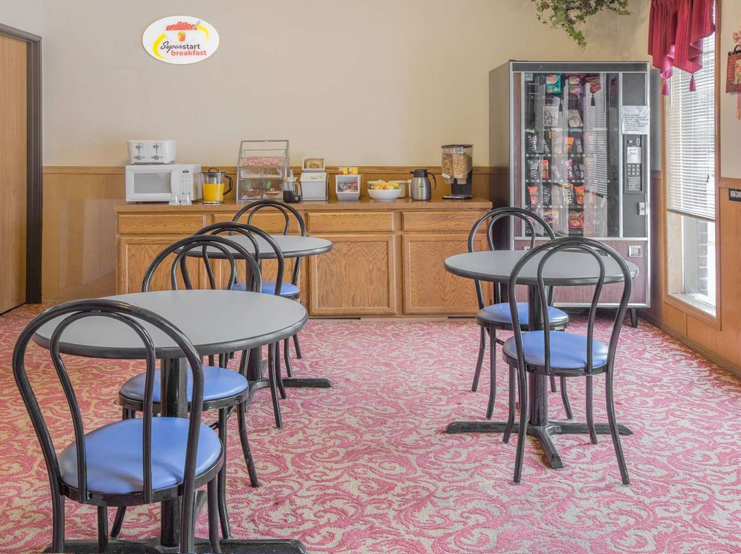 Super 8 by Wyndham Mountain Home主图