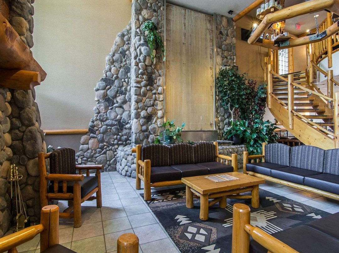 Chateau Canmore主图