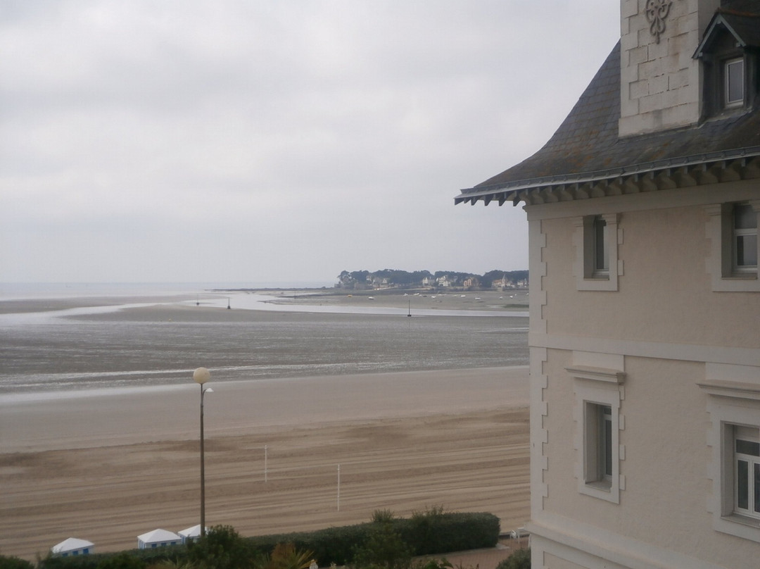 凯若琳别墅酒店主图