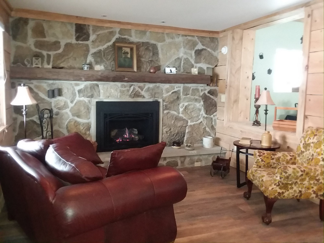 Chautauqua Hillcrest Inn主图