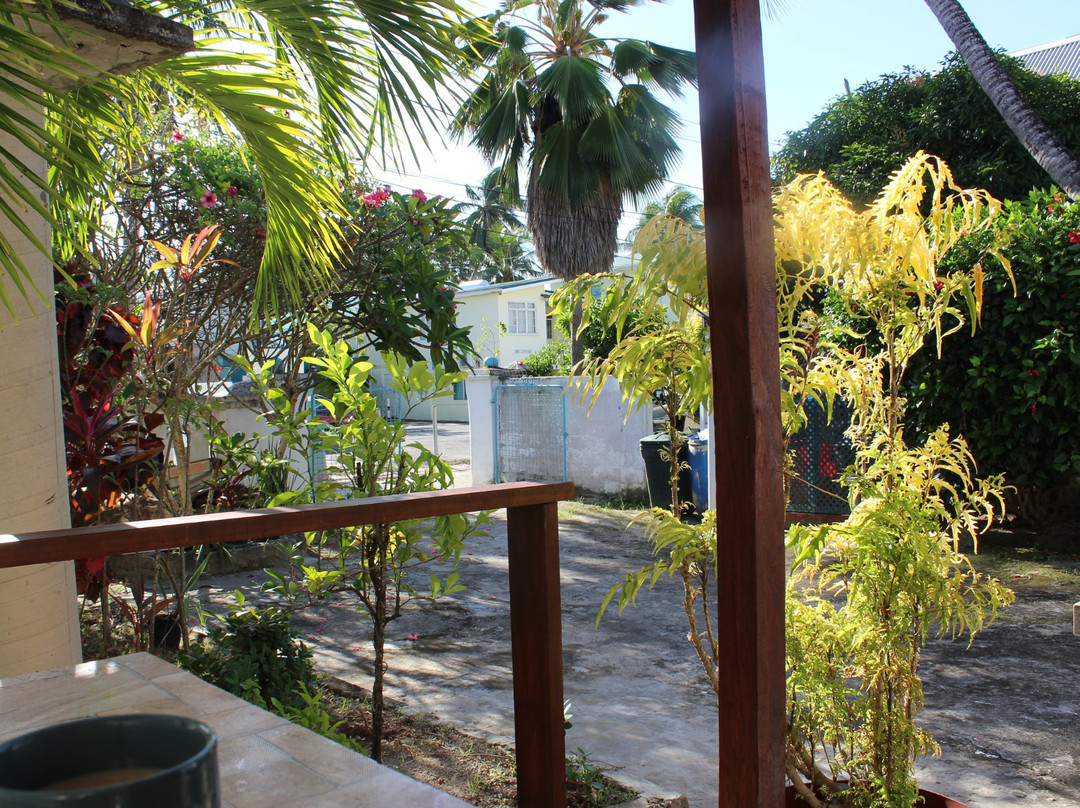 Crystal Waters Guest House & Bar主图