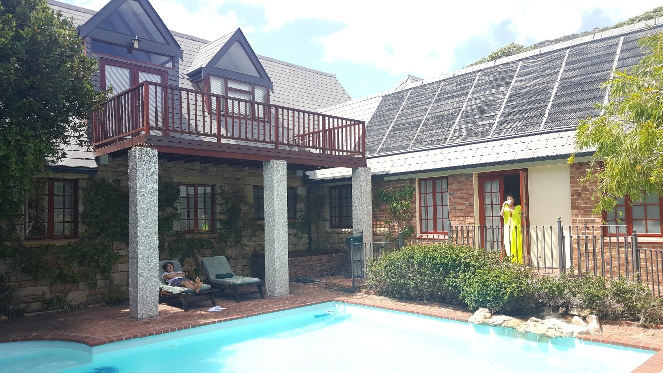 Villa Honeywood Guest House-泳池