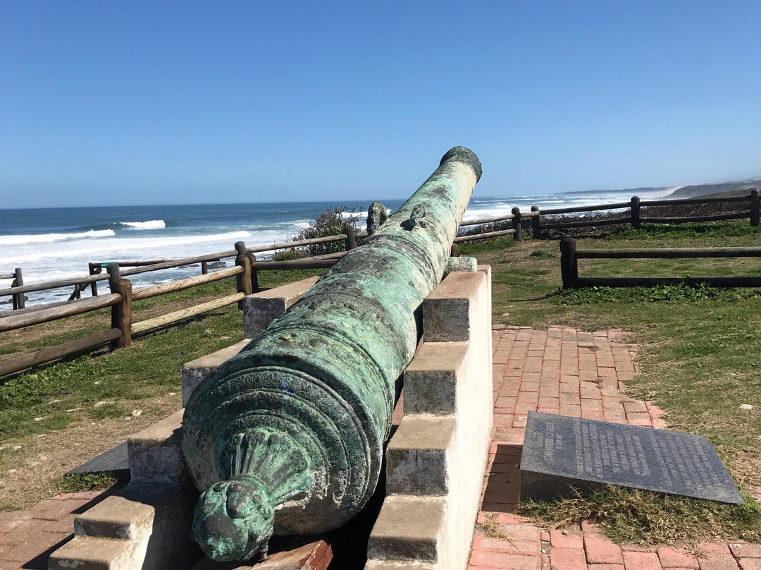 Sacremento Cannon-伊丽莎白港必去景点