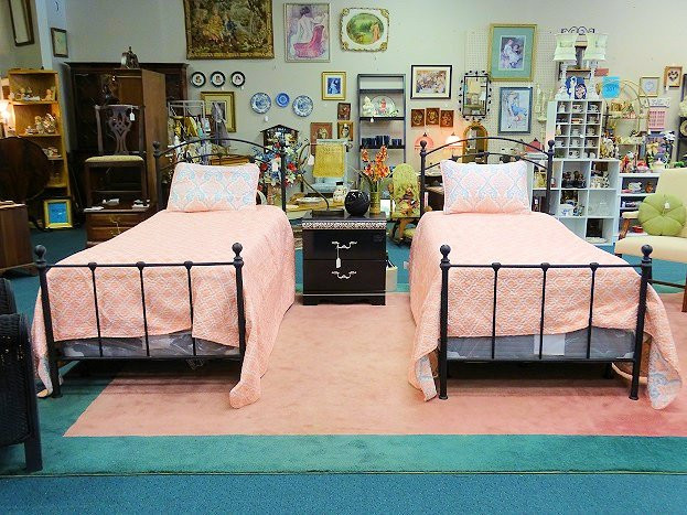 Thieves Market Antique Mall-罗利必去景点