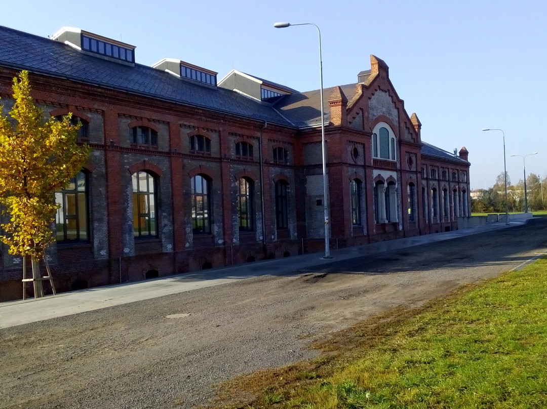 Trojhali Karolina