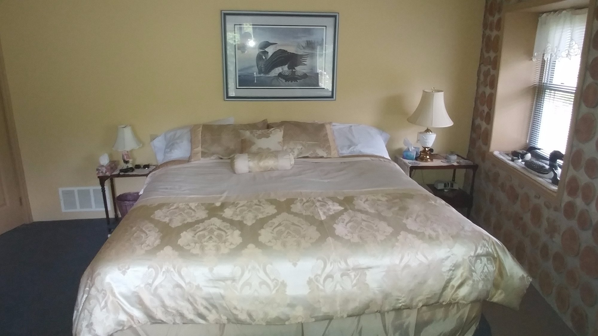 The Gathering Place On Golden Ponds-官方