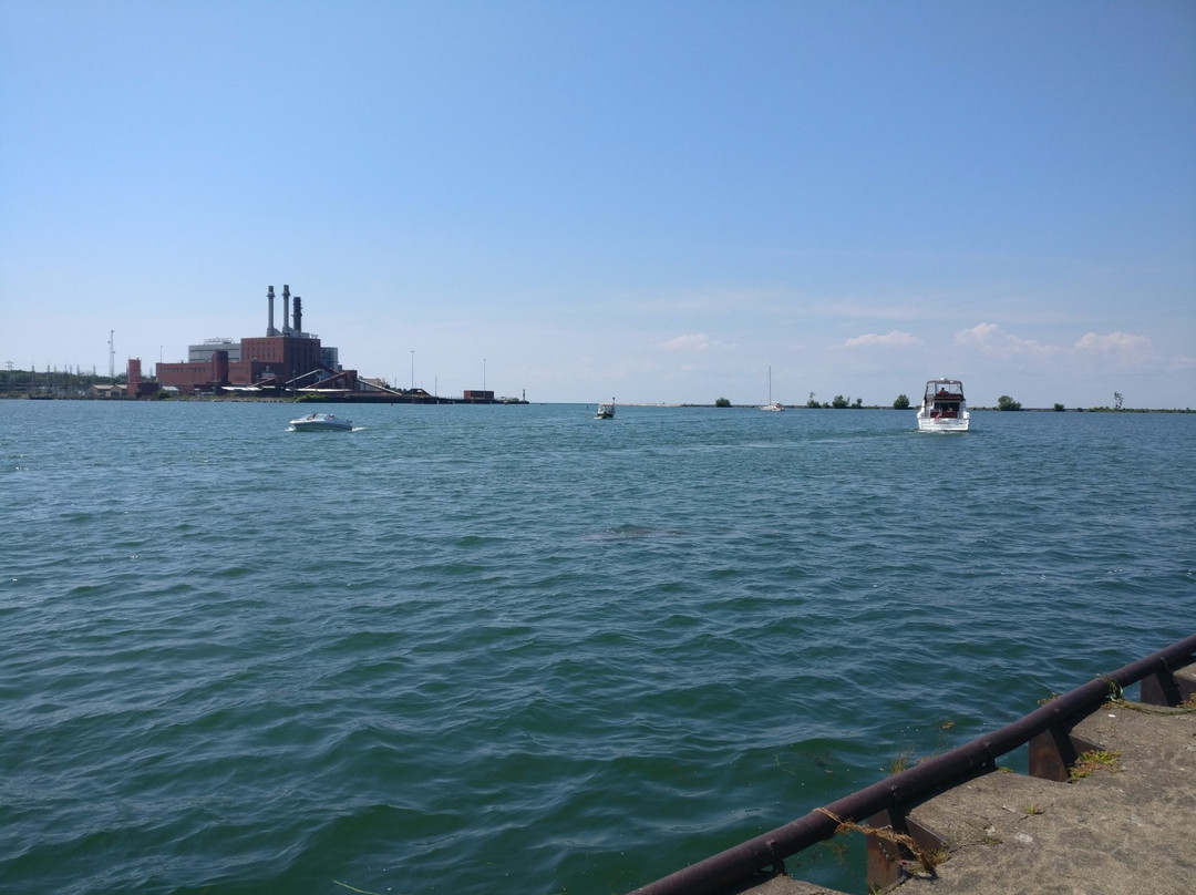 Dunkirk City Pier景点图片