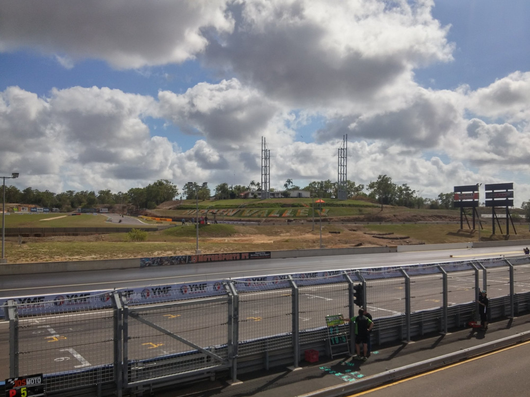 Hidden Valley Motor Sports Complex-达尔文市必去景点