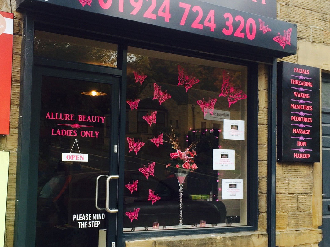 Allure Beauty景点图片