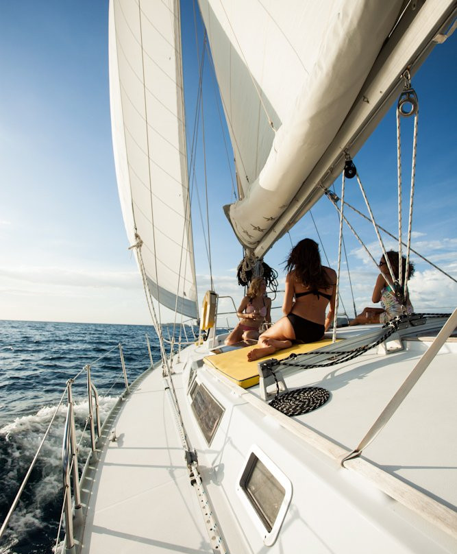 Sailing Conchal Day Tours景点图片