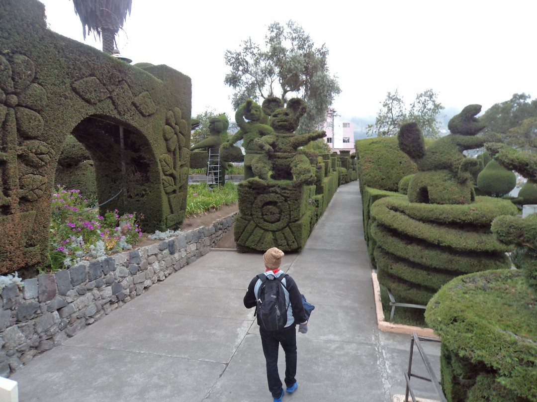 Juan Benigno Vela Park-安巴托必去景点