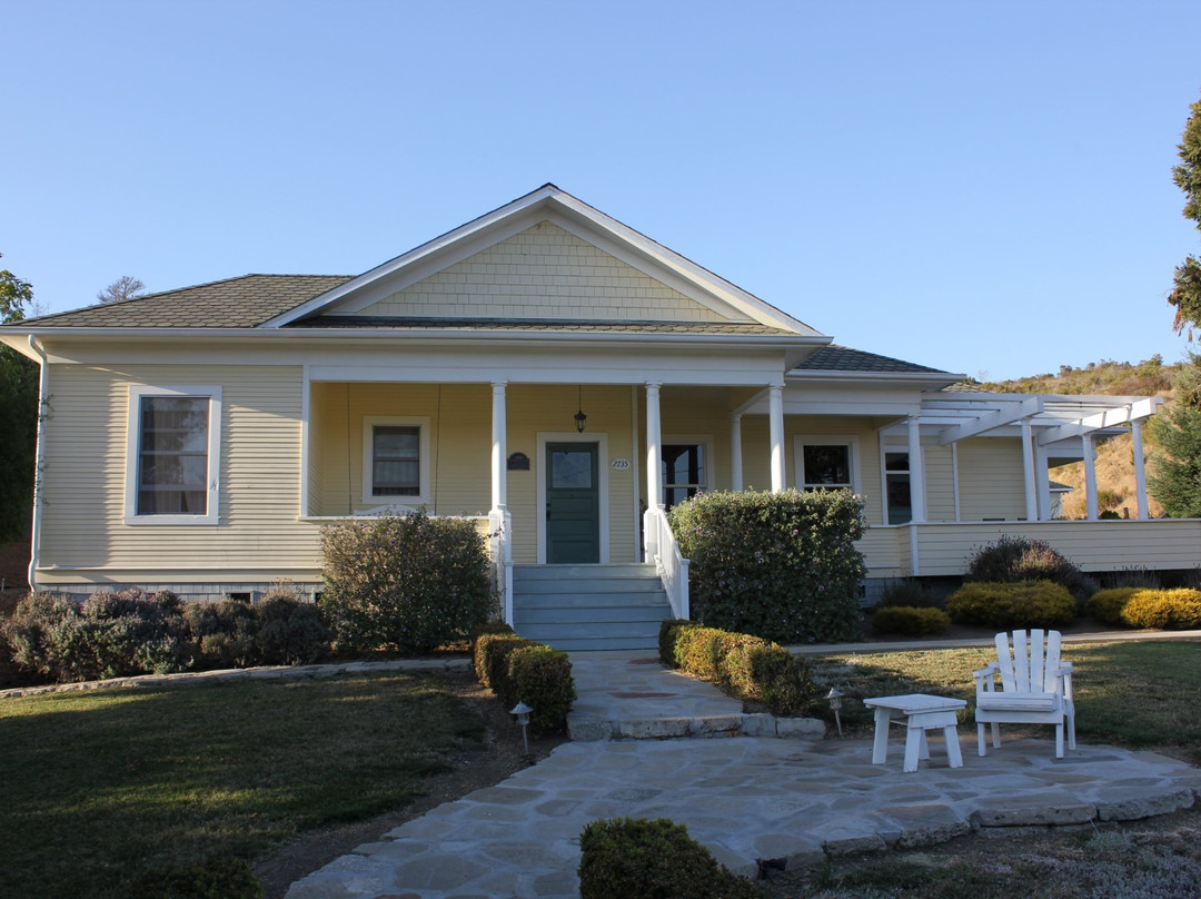 Fog's End Bed & Breakfast