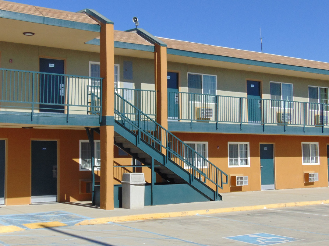 Corcoran Country Inn主图