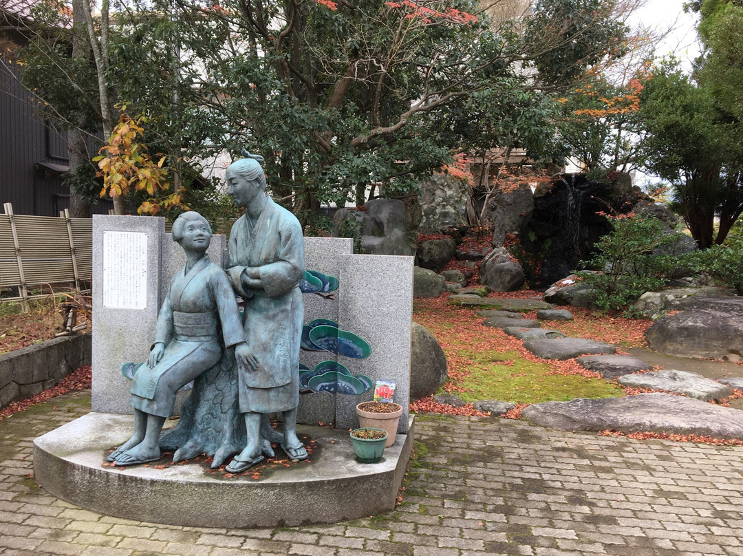 Omatsu Takamatsu Statue-小松市必去景点