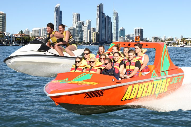 Surfers Paradise Parasail, Jet Ski Hire & Jet Boat Rides-冲浪者天堂必去景点