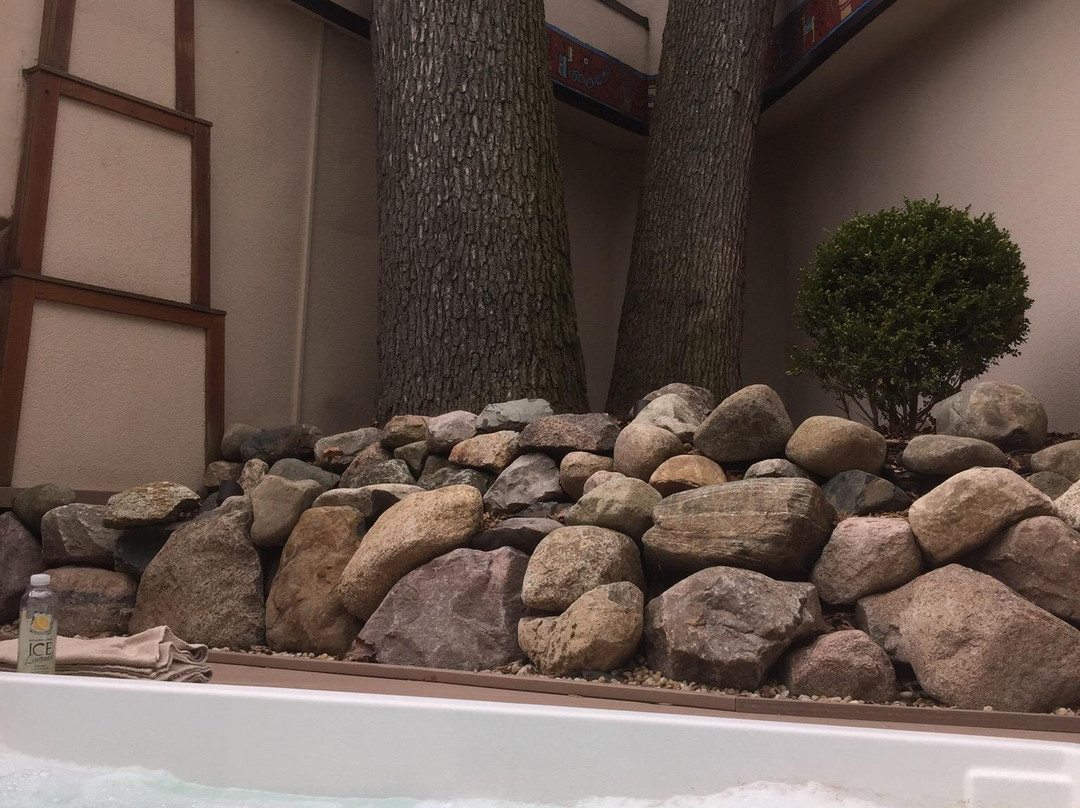 Oasis Hot Tub Gardens景点图片