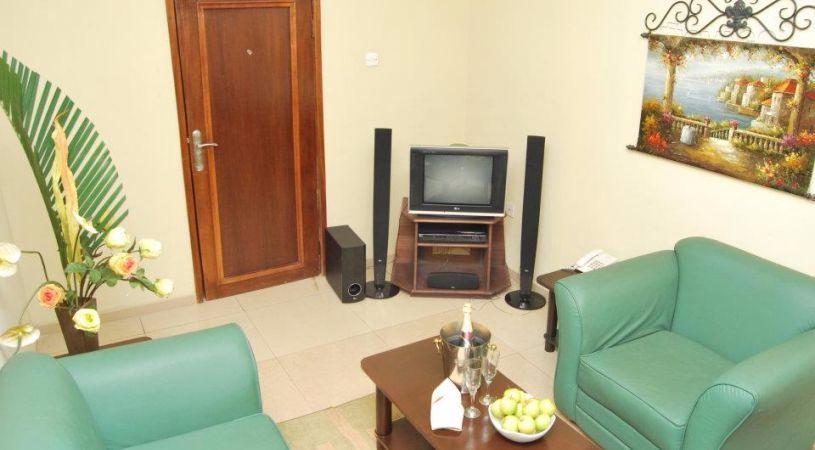 Dolly Hills Hotel Limited-官方