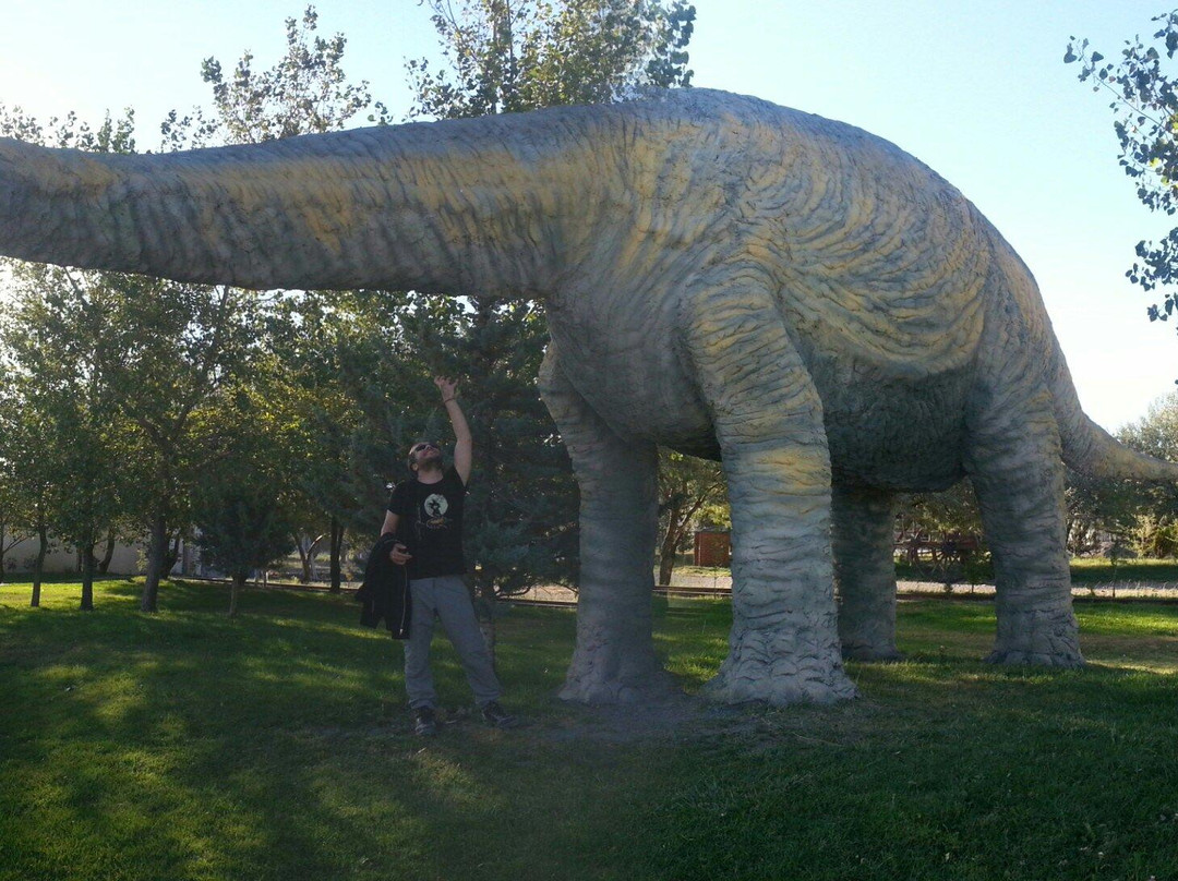 Parque Paleontologico-萨米恩托必去景点