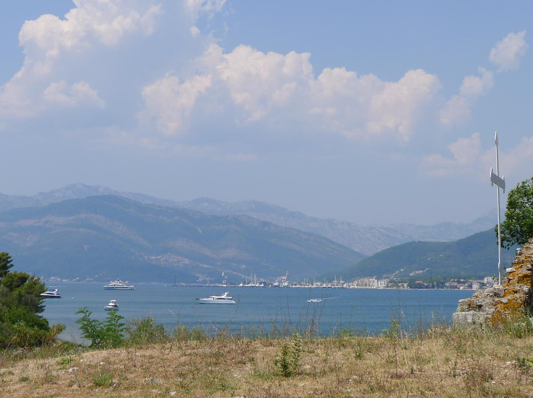 Island of Flowers-Tivat Municipality必去景点