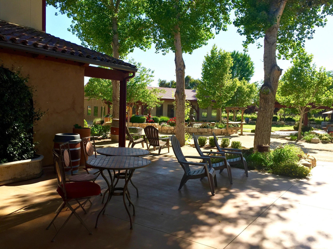 Four Sisters Ranch Vineyards & Winery景点图片