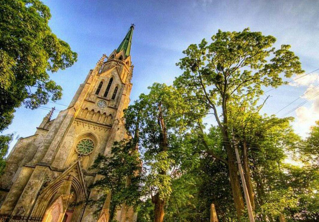 Chernivtsi旅游景点-Church of the Heart of Jesus
